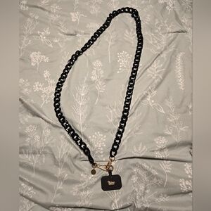 The Darling Effect Black and Gold Chain Necklace To Attach Your Phone